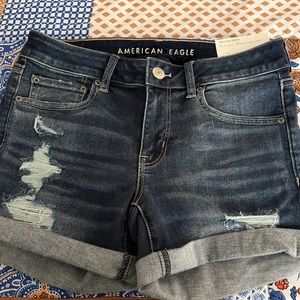 American Eagle MIDI Next Level Stretch Denim Shorts Size 8 NWT.